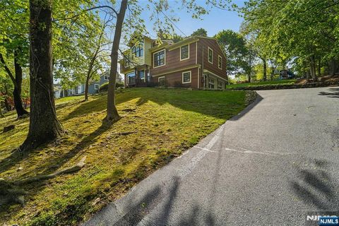 Photo of 95 Knollton Road, Allendale, NJ 07401 (MLS # 26016197)
