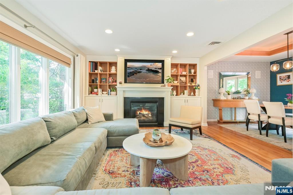 535 Richard Place