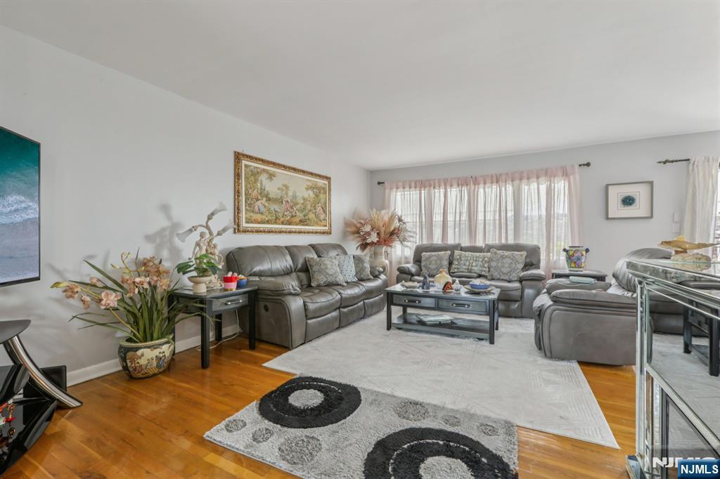 485 Hasbrouck Avenue