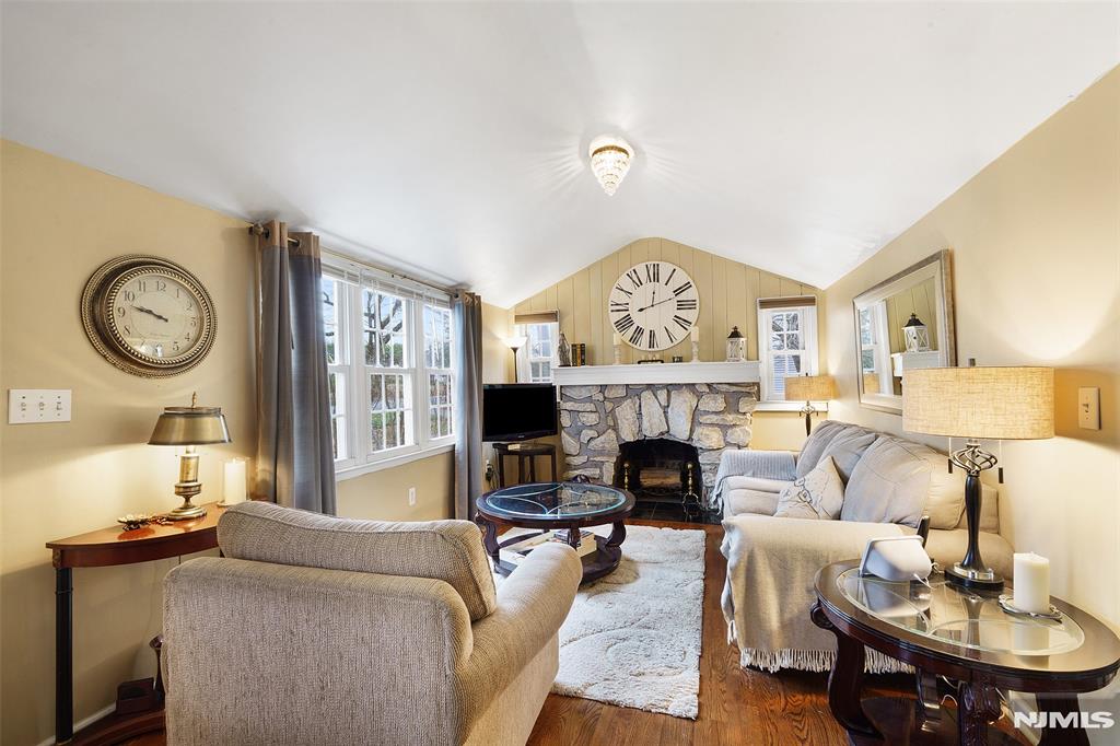 383 Diamond Spring Road