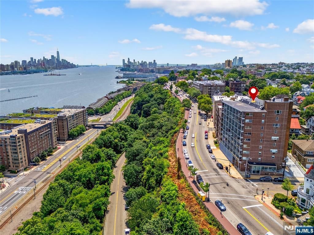 Photo of 899 Boulevard East #4O, Weehawken, NJ 07086 (MLS # 26015030)