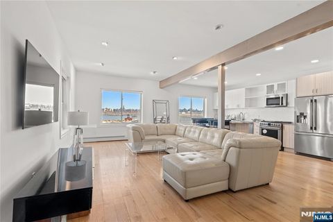 9009 Riverside Place North Bergen NJ 07047