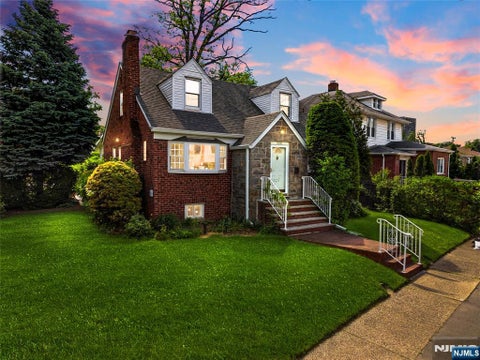 Photo of 1028 Harvard Place, Fort Lee, NJ 07024 (MLS # 26035988)