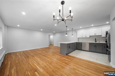 Photo of 1565 Center Ave #3D, Fort Lee, NJ 07024 (MLS # 26012749)