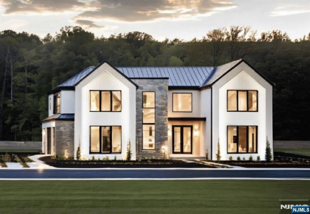 Photo of 140 Demarest Avenue, Englewood Cliffs, NJ 07631 (MLS # 26001016)