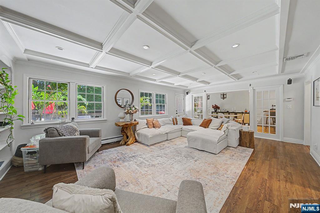 89 Closter Dock Road