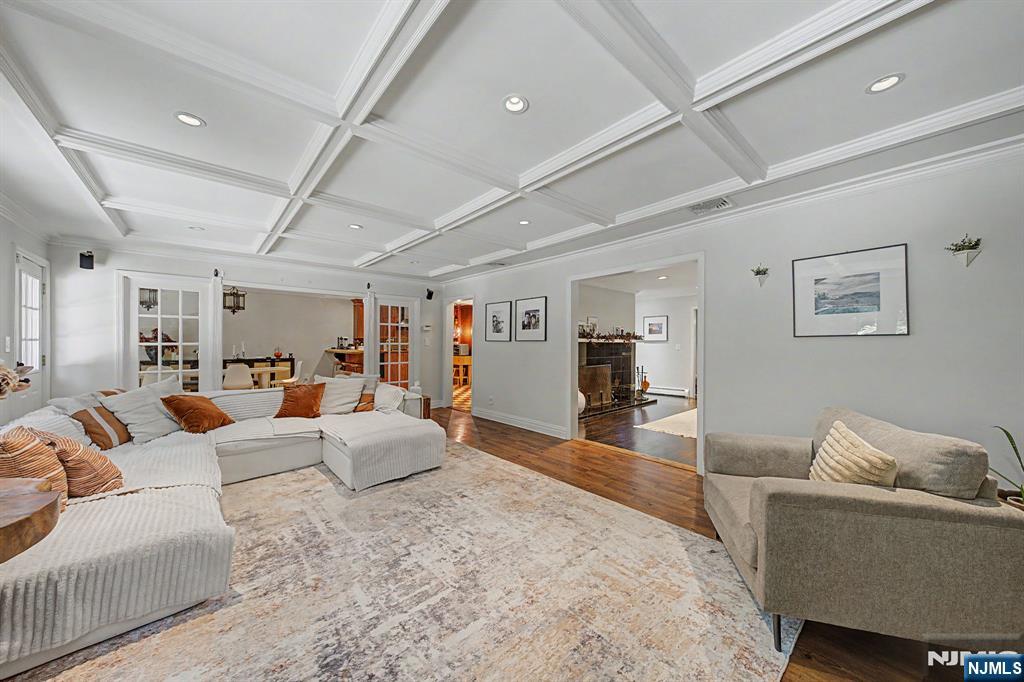89 Closter Dock Road
