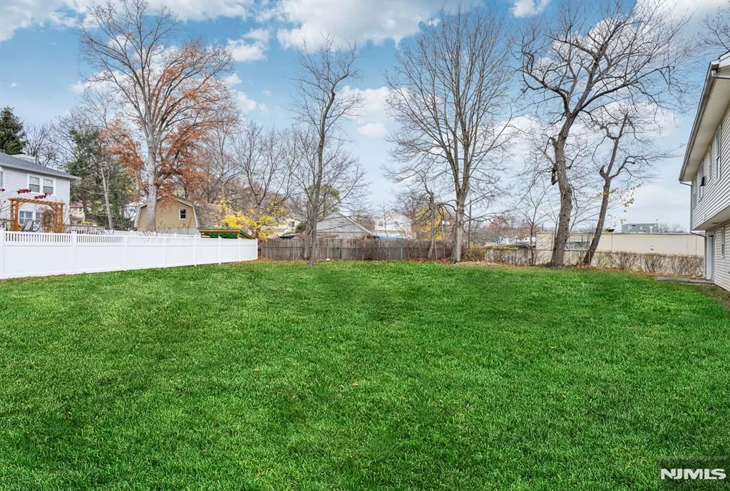 Photo of 415 Goffle Road, Wyckoff, NJ 07481 (MLS # 25039154)