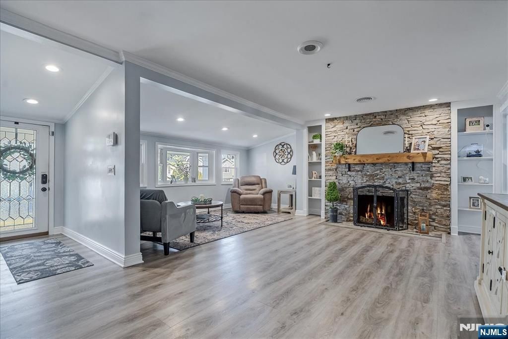 Photo of 14 Oneida Trail, Wayne, NJ 07470 (MLS # 26002811)