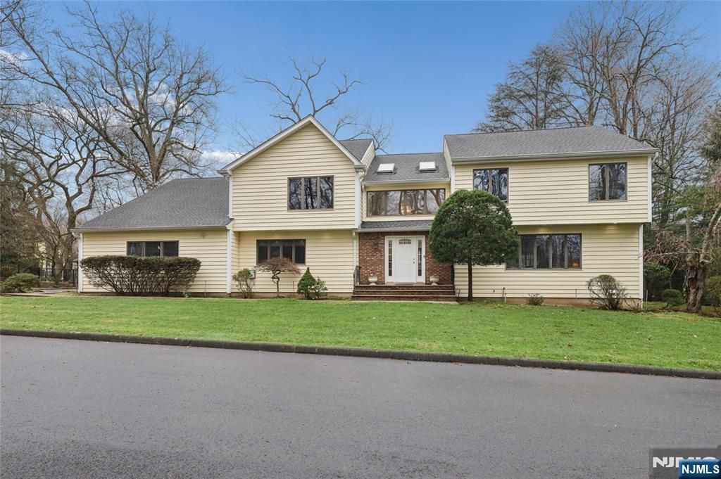 Photo of 130 Whitman Street, Haworth, NJ 07641 (MLS # 26011326)