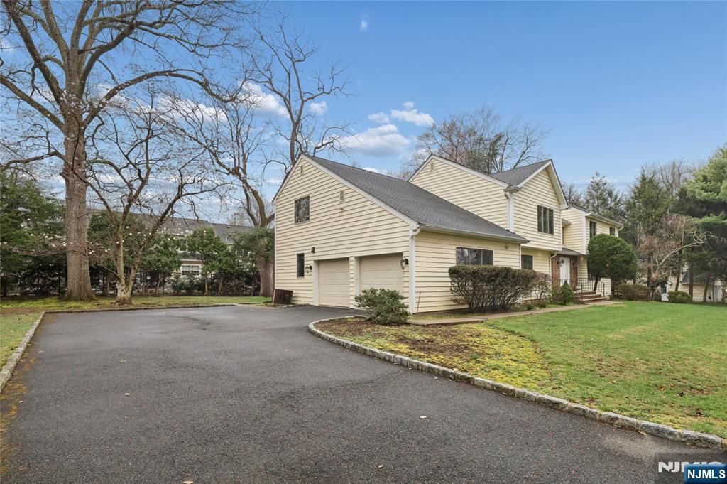 Photo of 130 Whitman Street, Haworth, NJ 07641 (MLS # 26011326)