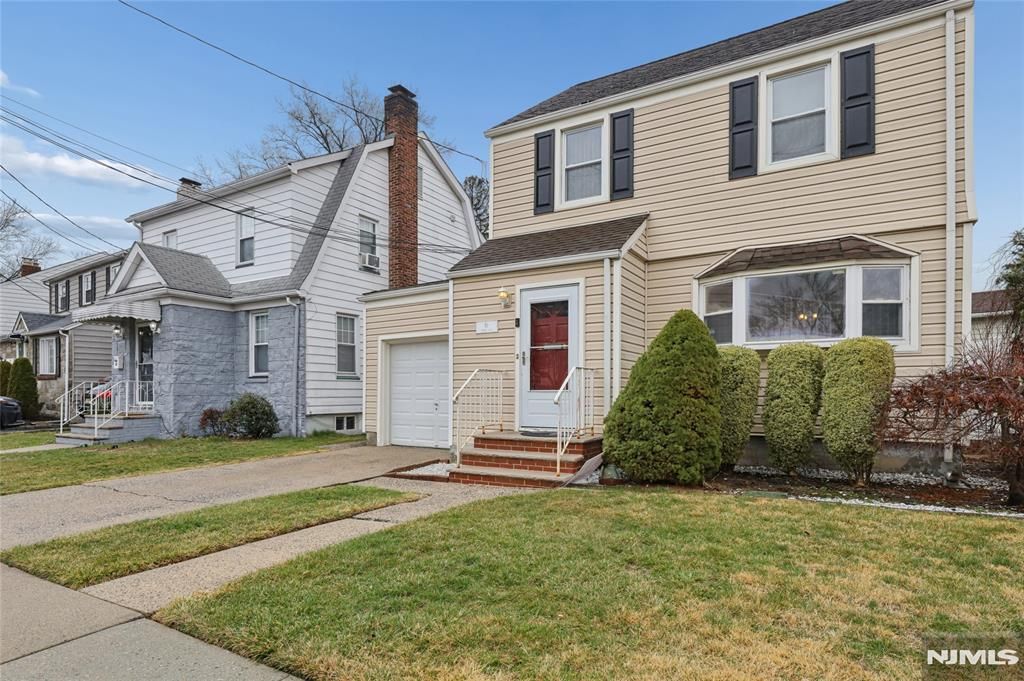 Photo of 10 Ogden Road, Belleville, NJ 07109 (MLS # 26008735)