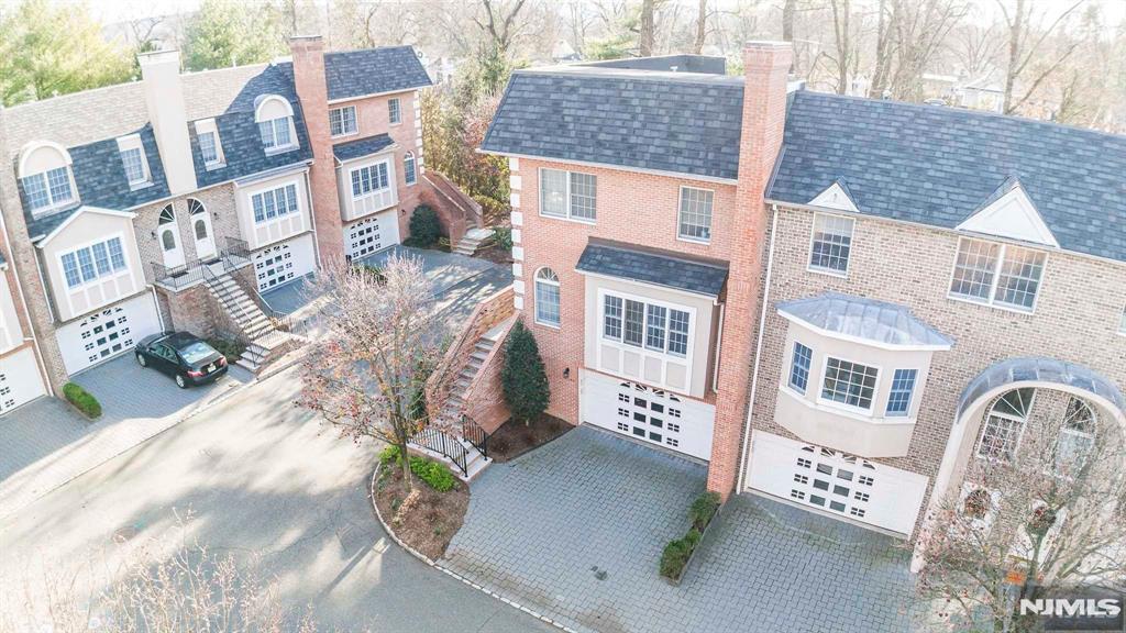 144 Stonegate Trail