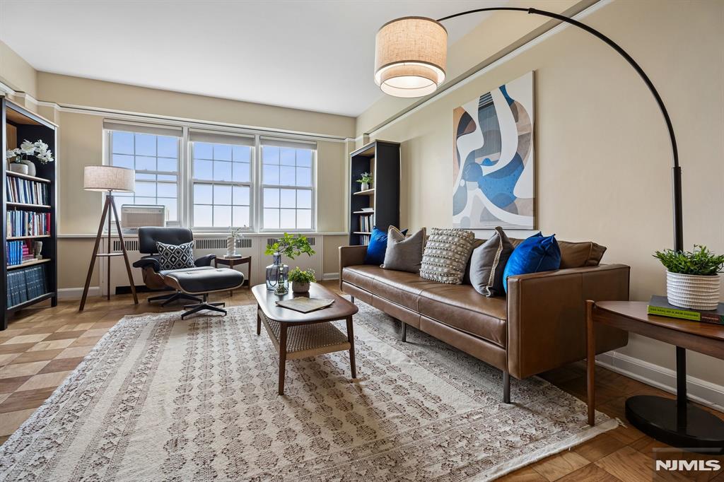 10 Crestmont Road 5J