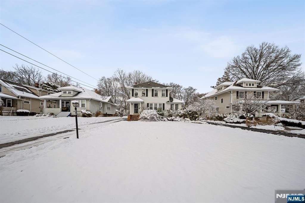 Photo of 367 Van Winkle Avenue, Hawthorne, NJ 07506 (MLS # 26002065)