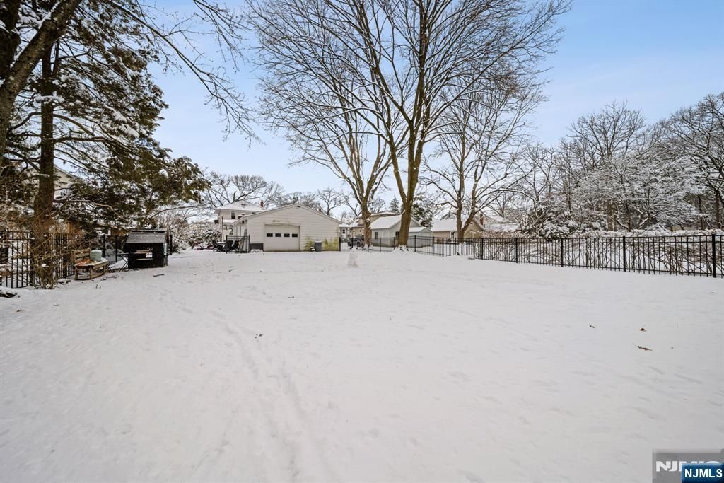 Photo of 367 Van Winkle Avenue, Hawthorne, NJ 07506 (MLS # 26002065)