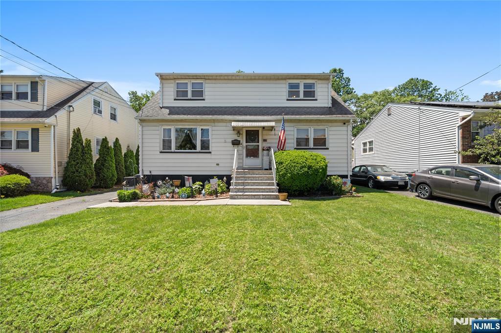Property for Sale at 117 Wabash Avenue, Clifton, New Jersey - Bedrooms: 4 
Bathrooms: 2 
Rooms: 6  - $549,000