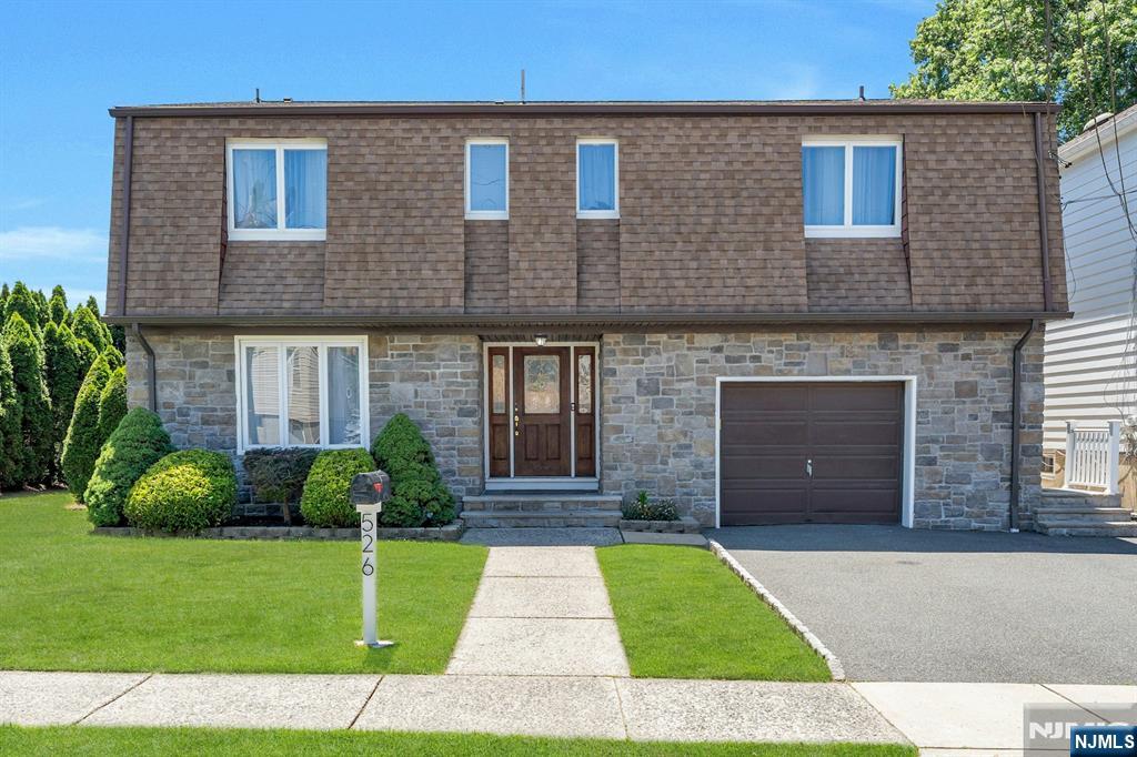 526 Laurel Avenue