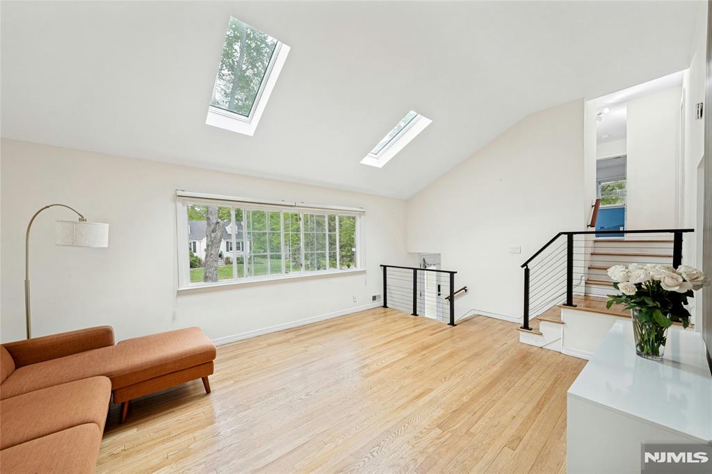 11 Meadow Street