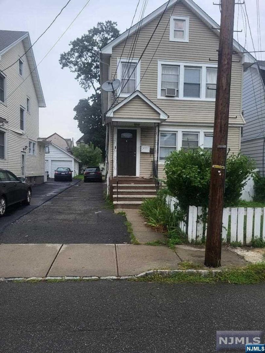 WELL, MAINTAINED INCOME YIELDING 2 FAMILY HOME WITH A FINISHED BASEMENT AND A LONG DRIVEWAY THAT CAN TAKE 4 CARS. LOCATED IN A QUIET AREA CLOSE TO ELEMENTARY SCHOOL, PUBLIC TRANSPORTATION, SHOPS, RESTAURANTS AND A NEARBY PARK. BRING IN TOUR OFFERS. SELLER IS HIGHLY MOTIVATED TO SELL. HOUSE IS STRICTLY SOLD IN AS-IS CONDITION.