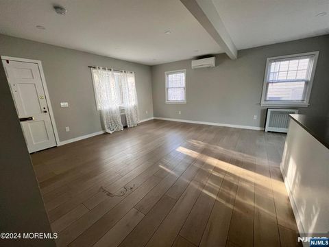 Photo of 96 Paterson Ave #1, Midland Park, NJ 07432 (MLS # 26009612)