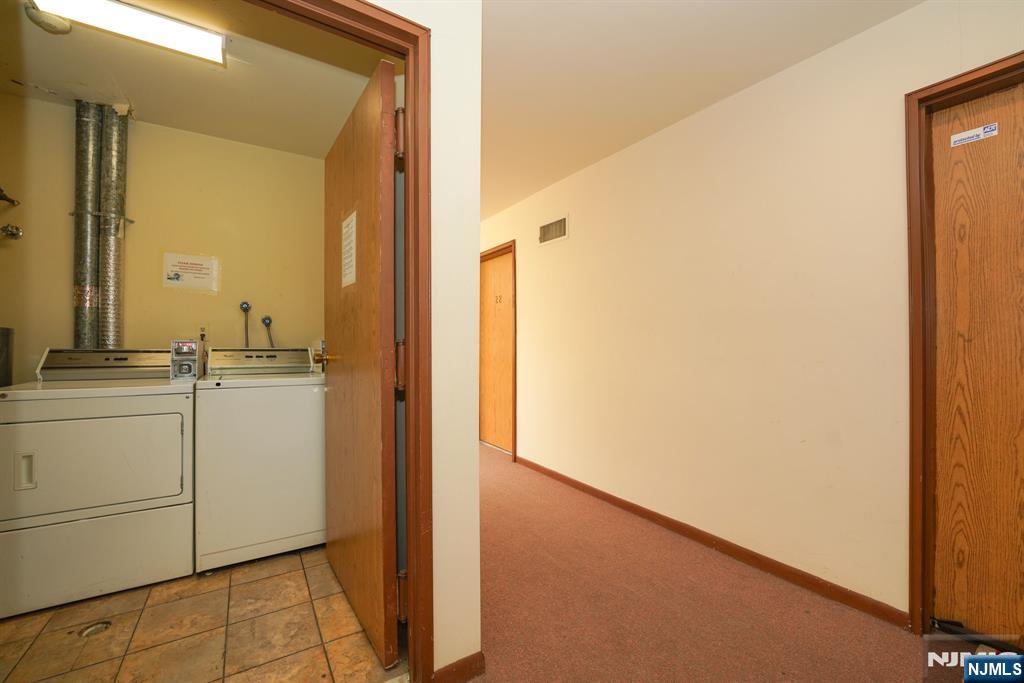 8841 Kennedy 19