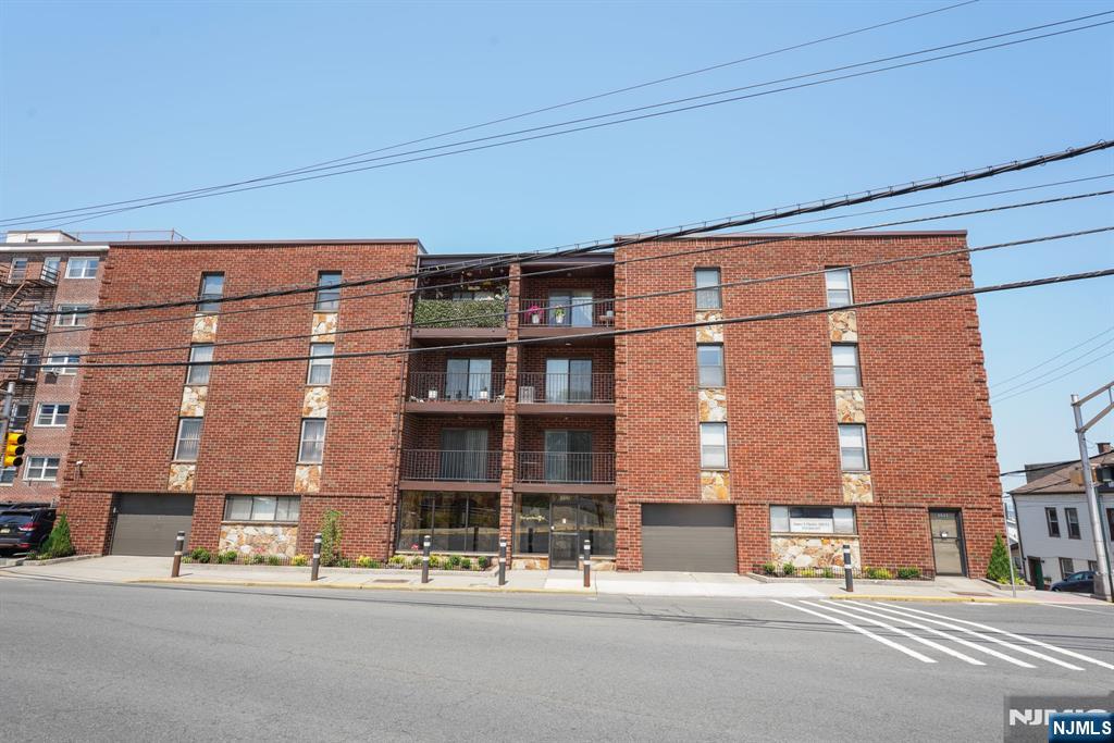 8841 Kennedy 19, North Bergen, New Jersey - 2 Bedrooms  
1 Bathrooms - 