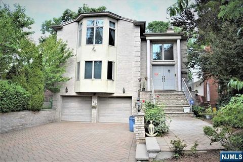 39 Irving Avenue Englewood Cliffs NJ 07632