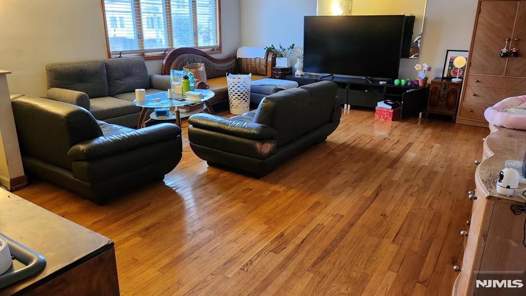 302 E Harriet Avenue