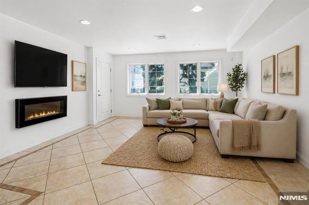 124 68th Street 102