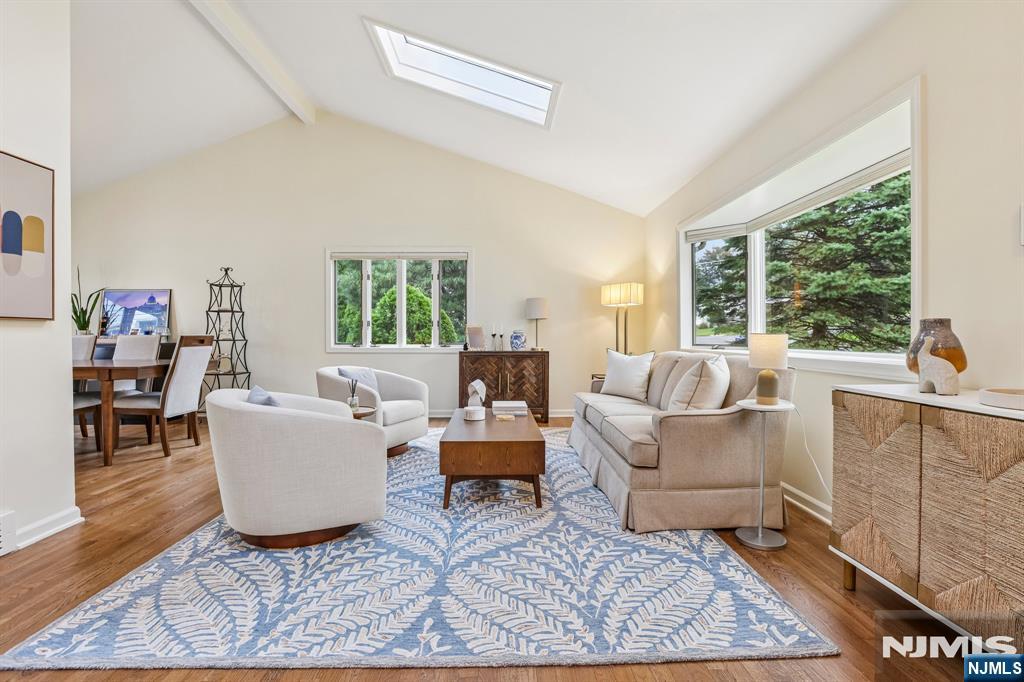 8 Mountain Way