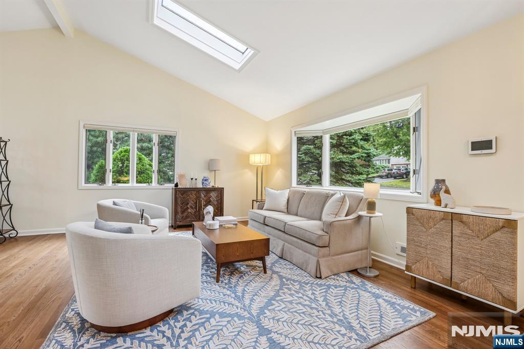 8 Mountain Way
