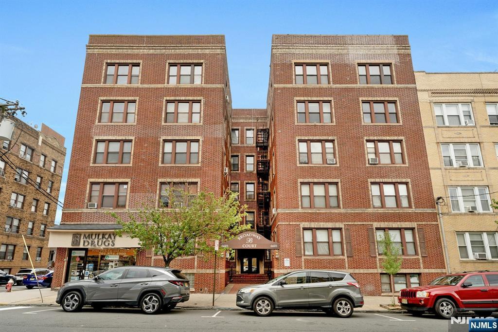 6601 Bdway E7