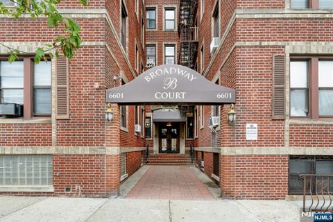 Photo of 6601 Bdway #E7, West New York, NJ 07093 (MLS # 26023257)