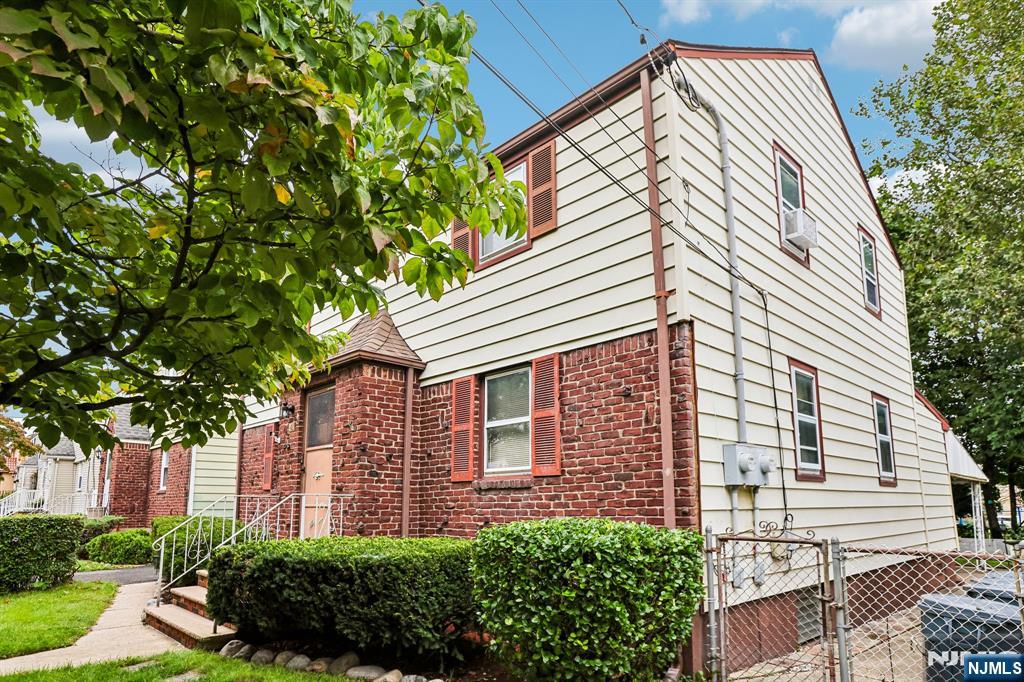 41 Macarthur Avenue