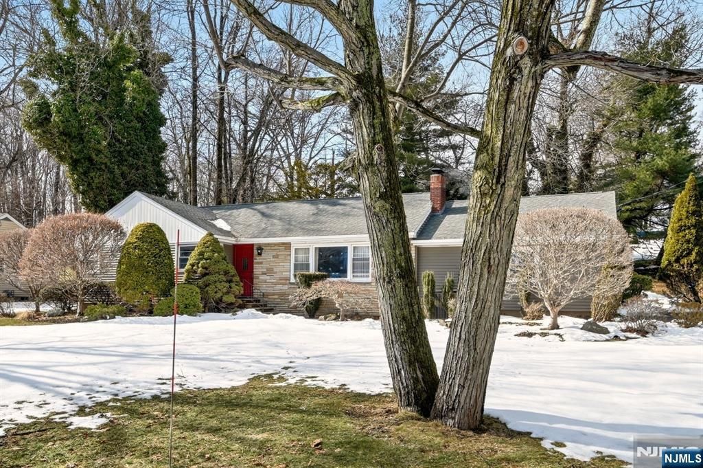 Photo of 62 2nd Street, Park Ridge, NJ 07656 (MLS # 26005622)