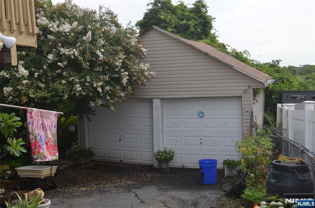128 Hillside Terrace