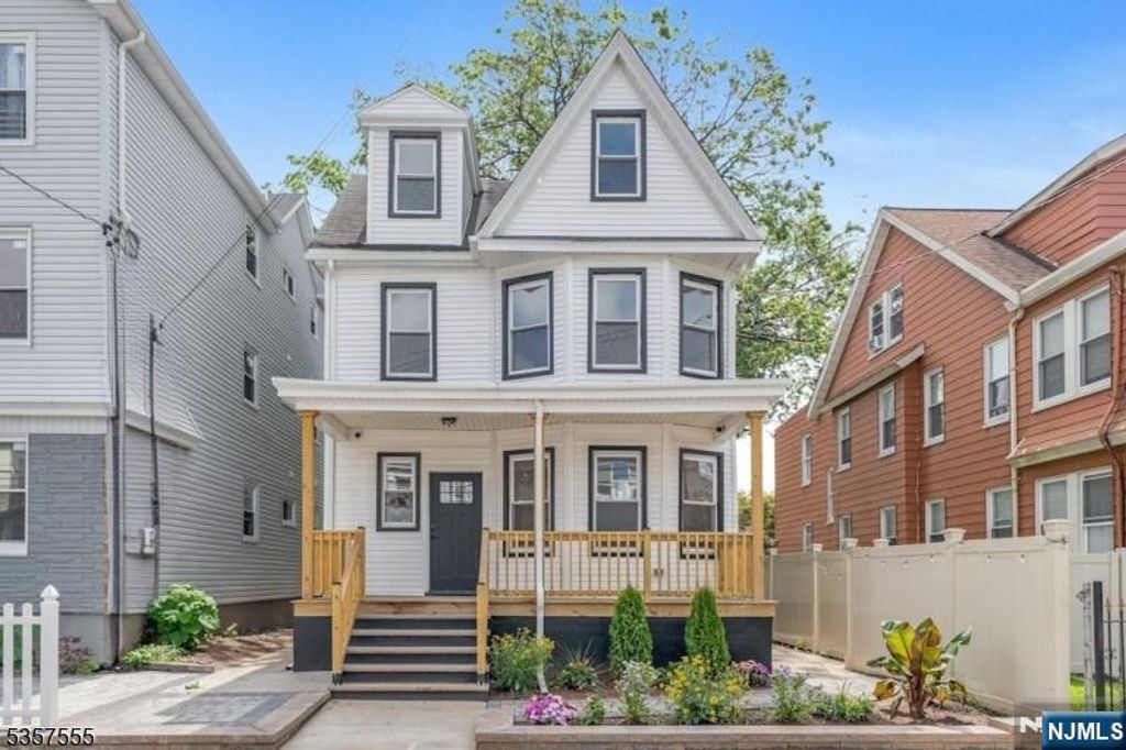 Photo of 32 Palm Street, Newark, NJ 07106 (MLS # 25037975)