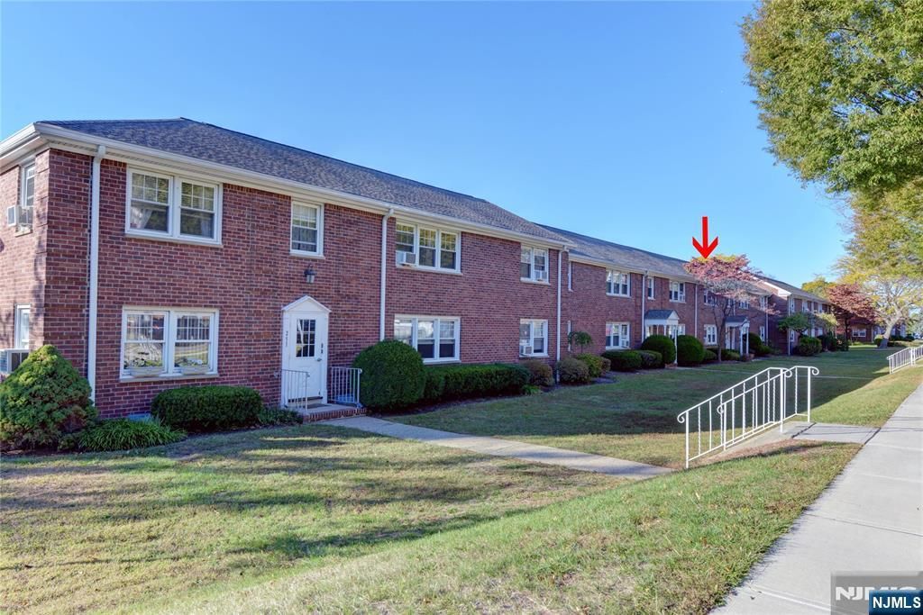 Photo of 255 Bogert Rd #2A, River Edge, NJ 07661 (MLS # 25037305)