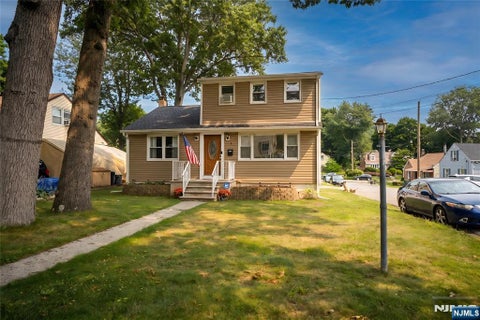 Photo of 1 Oak Lane, Ringwood, NJ 07456 (MLS # 26026884)