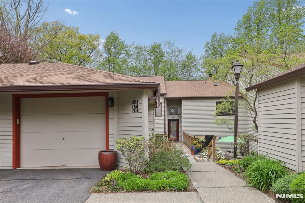 240 Mountain View Drive