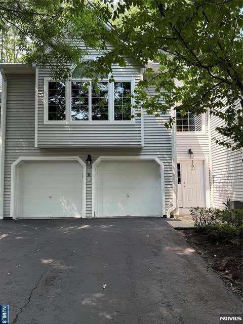Photo of 22 Bradshaw Court #B5, Hillsdale, NJ 07642 (MLS # 26031488)