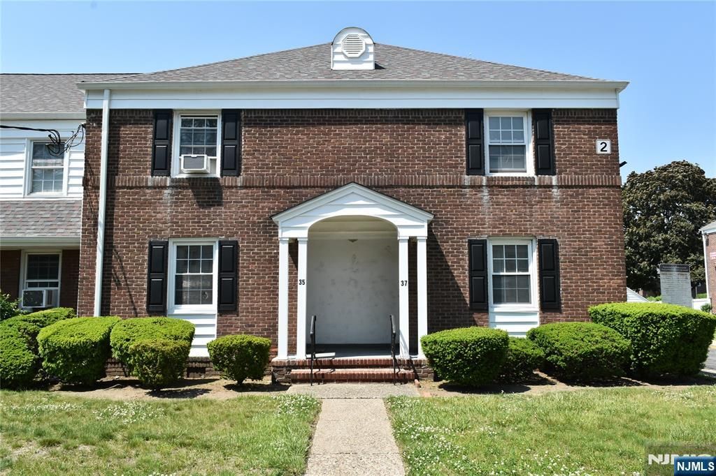Photo of 565 Elmwood Terrace #35, Elmwood Park, NJ 07407 (MLS # 26018275)