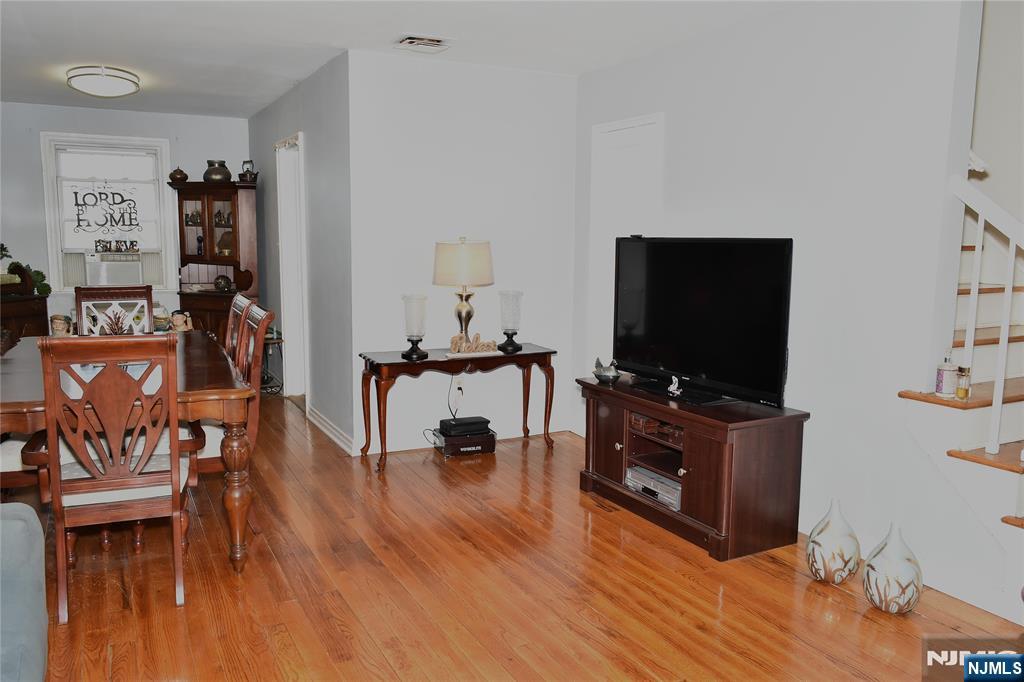 5-65 Elmwood Terrace 35