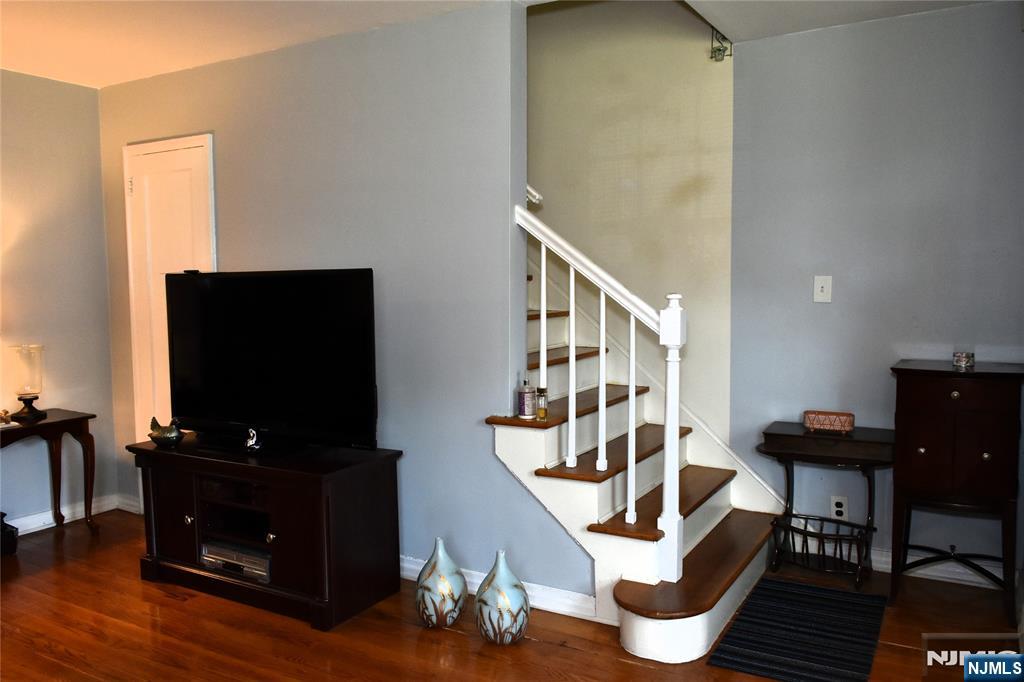 5-65 Elmwood Terrace 35