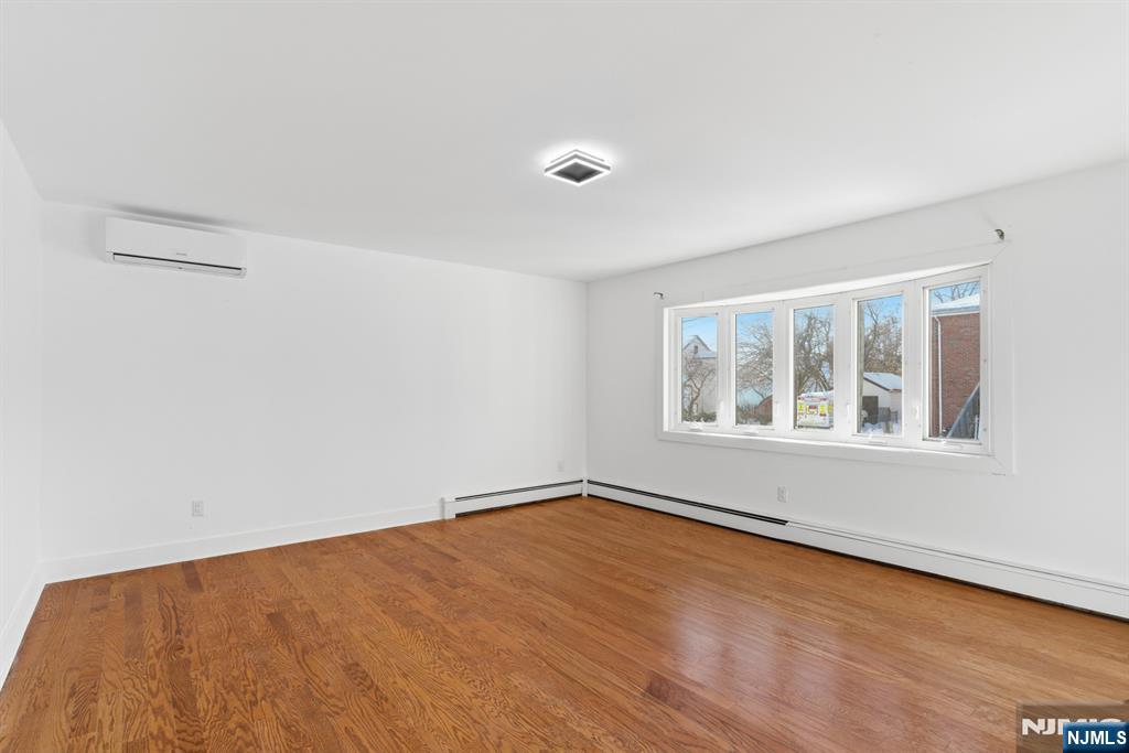 263-267 E 25th Street