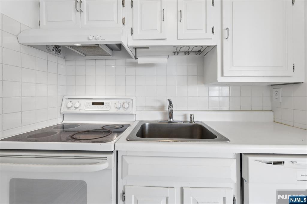 1600 Center Avenue 12F