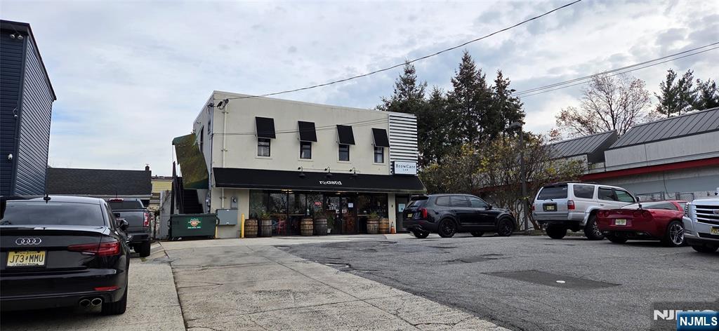 1666 Bergen Boulevard