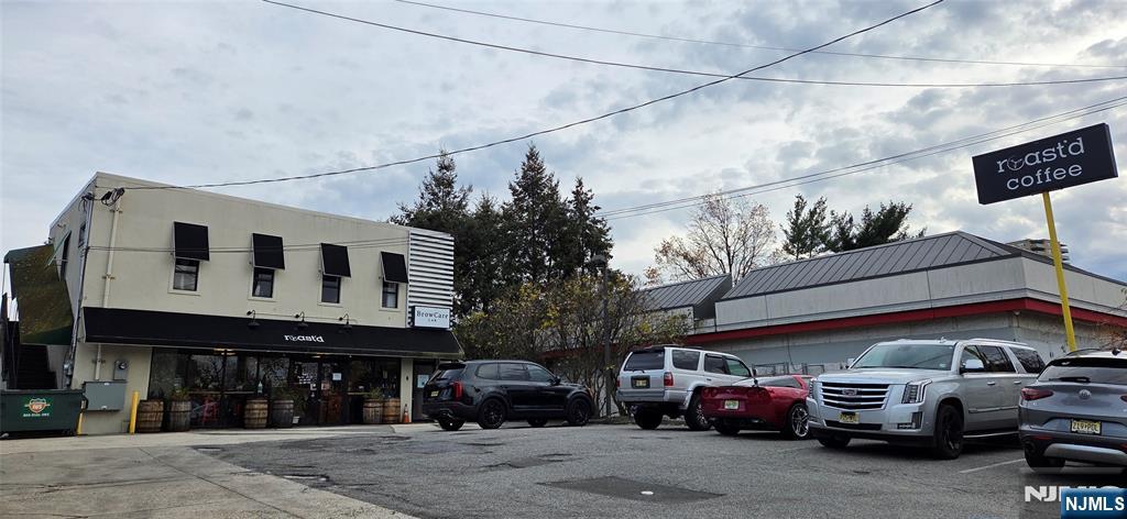 1666 Bergen Boulevard