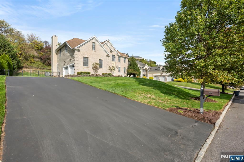 107 Hamilton Trail